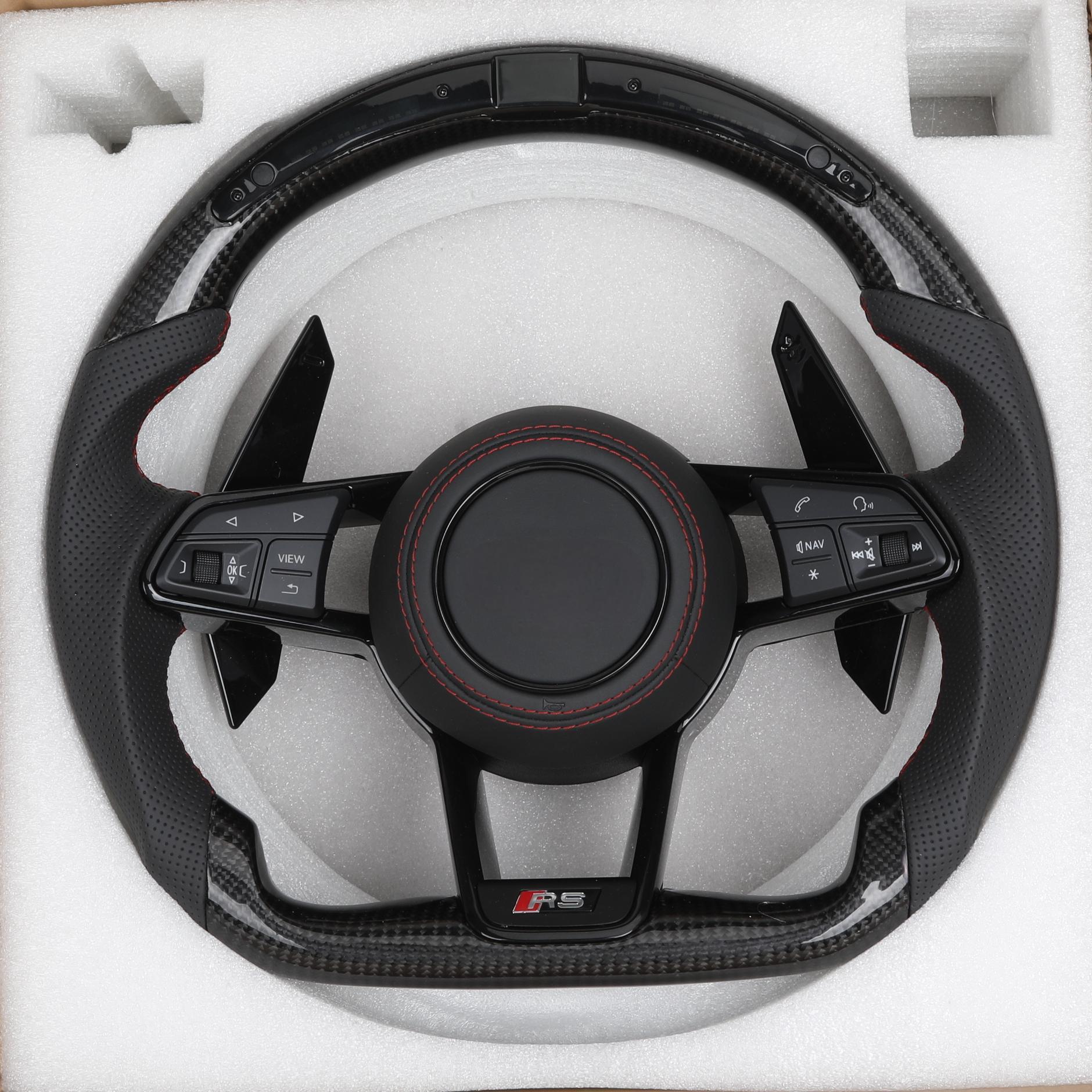 Cuir semi-perforé + Carbone + LED