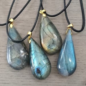 Collier pendentif goutte d'eau en labradorite naturelle, avec attache plaquée or, cordon noir, cristal de guérison, pour cadeau de bijoux - Product Image 1