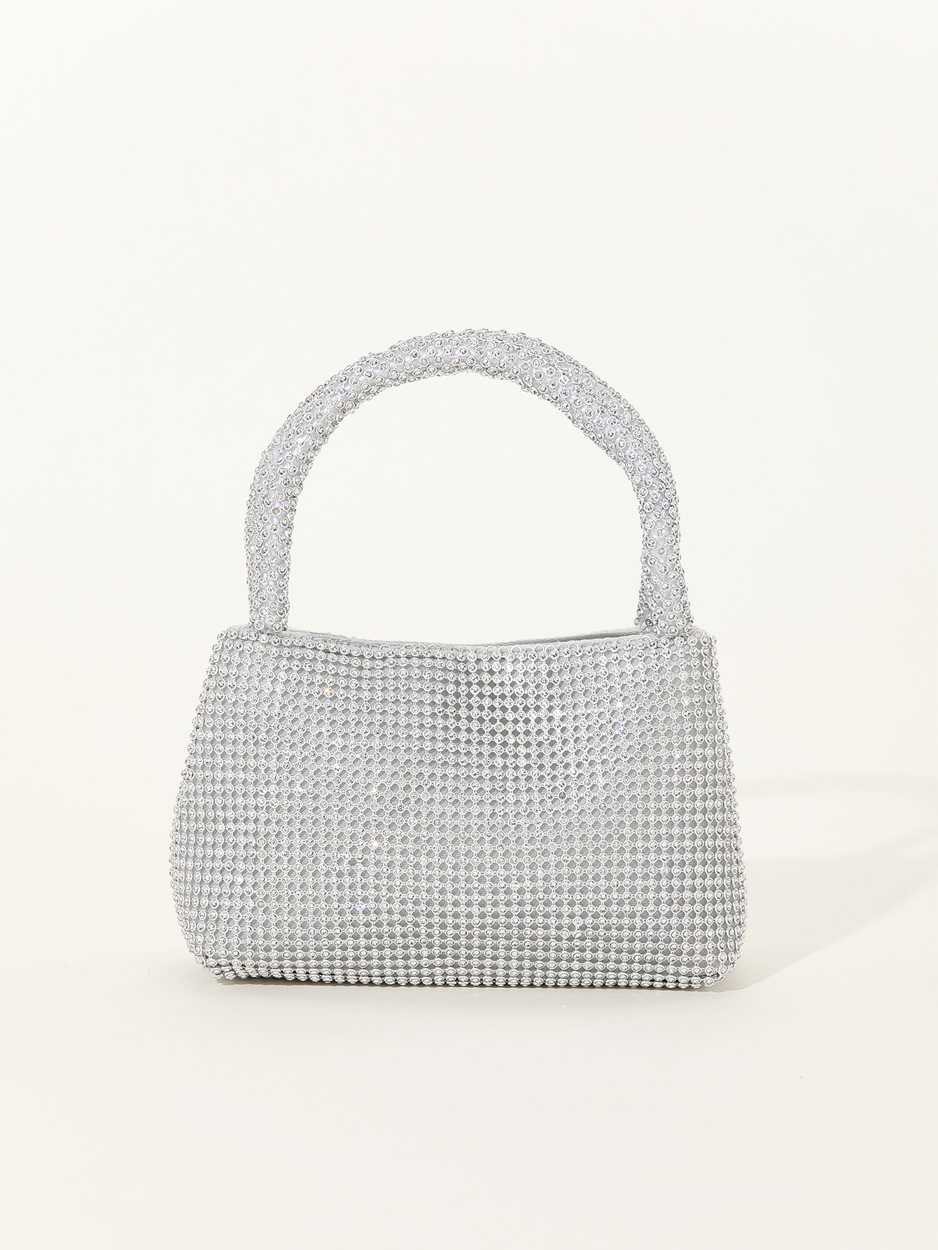 ซิลเวอร์-ซิงเกอร์ ชุดคลุมไหล่