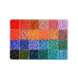 Kit de cuentas para manualidades, 24 colores, suministros de plástico para decoraciones hechas a mano, actividades para padres e hijos en el hogar - Product Image 5