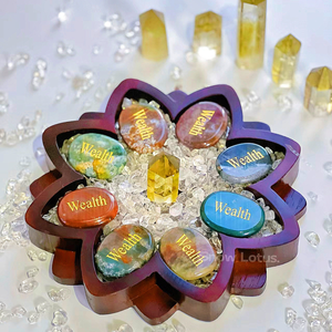 Set <span class=keywords><strong>de</strong></span> Regalo <span class=keywords><strong>de</strong></span> Piedras <span class=keywords><strong>de</strong></span> Palma Natural con Bandeja <span class=keywords><strong>de</strong></span> Loto - 7 Piedras <span class=keywords><strong>de</strong></span> Meditación <span class=keywords><strong>de</strong></span> Chakra para Abundancia, Alivio del Estrés y Decoración <span class=keywords><strong>de</strong></span> Escritorio, Completo - Product Image 1