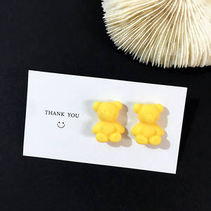 2025 nuevo creativo dulce brillo niñas Mini Oso de goma pendientes joyería lindo colorido Oso de dibujos animados diseño Stud pendientes para niñas - Product Image 3