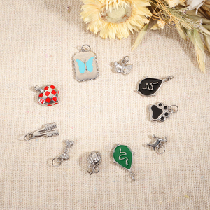 Accesorios de Joyería Dijes Colgantes para Pulsera y Collar en Acero Inoxidable Chapado en Oro de 18K Fabricante de Dijes de Alta Calidad - Product Image 3