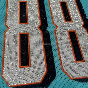 T-shirt en jersey à mailles personnalisé de style streetwear, imprimé de strass, cristal scintillant, col en V, coupe régulière, broderie de maillot de football 3D - Product Image 6