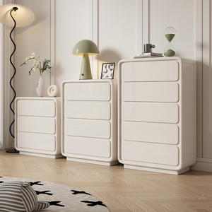 خزانة عالية على الطراز الاسكندنافي بيضاء اللون لغرفة المعيشة بجانب الزاوية 4 أدراج معاد تدويرها أريكة من الصنوبر خزانة جانبية - Product Image 2