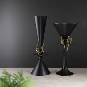 Elegant Black Metal Art Shape Design Metal Flower Vase For Home Decoration Table Top Centerpiece Accessories