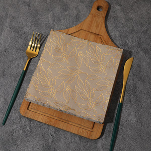 Servilletas para fiestas, servilletas cuadradas impresas, servilletas desechables para fiestas y restaurantes, servilletas premium con diseño de hojas y lámina dorada. - Product Image 4