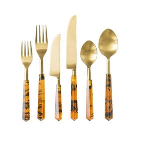 Juego de cubiertos de metal de diseño decorativo Acabado elegante único Perfecto para bodas, hoteles y banquetes - Product Image 2