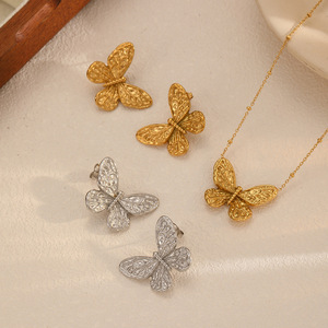 Conjunto de aretes y collar de acero inoxidable con diseño de mariposa para mujer, regalo de joyería de moda. - Product Image 1
