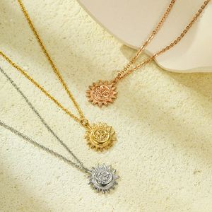 Collier pendentif tournesol classique plaqué or PVD 18 carats avec chaîne à maillons en acier inoxydable motif <span class=keywords><strong>visage</strong></span> humain pour femme - Vente en gros - Product Image 2