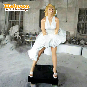 Maßgefertigte Lebensgroße Fiberglas Marilyn Monroe Skulptur Menschliche Statue Handgefertigt Handbemalt für Oster- und Valentinstag-Dekoration - Product Image 1