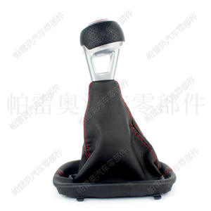 Poignée de levier de vitesses Audi R32 A4 B6 B7 6 vitesses en cuir noir avec surpiqûres rouges, design ergonomique - Product Image 2