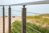 Système de garde-corps de terrasse moderne en acier inoxydable et aluminium avec poteaux carrés - Résistant à la rouille, garantie à vie