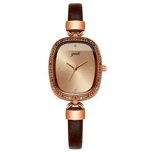 Nouvelle montre ovale rétro, montre-bracelet élégante et artistique pour femmes - Product Image 1