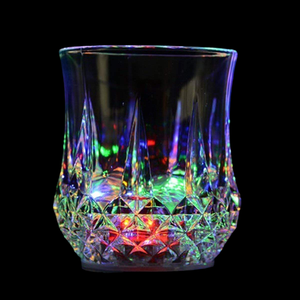 Vasos Luminosos de 7 oz con Luz LED RGB Multicolor, Cristal Tallado Intermitente para Bodas, Fiestas, Bares, Discotecas y Cumpleaños - Product Image 3