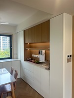 Ensemble de chambre à coucher moderne et simple, équipé d'un bureau intégré de boîte de lit d'armoire de Tatami, approprié au gymnase d'école à la maison