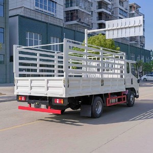 Camión de Carga JMC 4X2 de 6 Ruedas con Barandas Altas, Precio de Fábrica en China, en Venta - Product Image 4