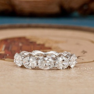 Anillo de diamantes de joyería fina de inspiración vintage con detalles intrincados y brillo radiante para un atractivo de herencia. - Product Image 5