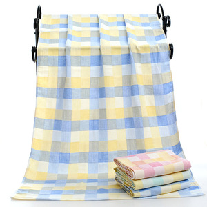 Serviette de bain en gaze à carreaux double couche en pur coton 70x140 cm pour enfants, usage domestique - Product Image 2