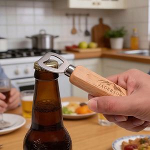 Ouvre-bouteille en bois de caoutchouc naturel avec poignée, décapsuleur créatif en acier inoxydable, gadget de cuisine personnalisable et portable - Product Image 3