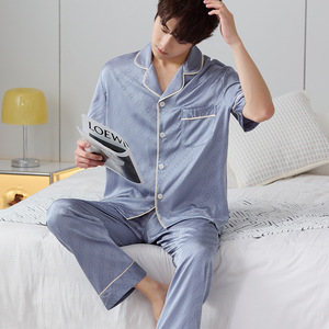 <span class=keywords><strong>Pigiama</strong></span> <span class=keywords><strong>Estivo</strong></span> da <span class=keywords><strong>Uomo</strong></span> in Seta Ghiaccio Fresca, Set Tre Pezzi con Maniche Corte e Pantaloni Lunghi, Abbigliamento da Casa Traspirante e di Alta Qualità - Product Image 3