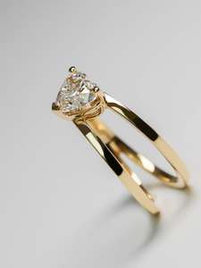 แหวนเพชรคุณภาพสูงที่เพาะเลี้ยงในห้องปฏิบัติการ ตัวเรือนทองคำแท้ 14K 18K ได้รับการรับรองจาก IGI รูปทรงเจียระไนอย่างดีเยี่ยม พร้อมดีไซน์ที่โดดเด่น - Product Image 4