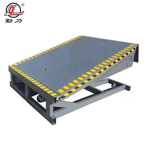 Erstklassige Qualität Hof rampe/Dock Leveler/8 Tonnen feste hydraulische Boarding Bridge mit kunden spezifischen