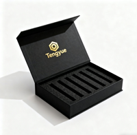 Boîte cadeau de luxe à fermeture magnétique - Panier en carton noir personnalisable avec logo UV, matériaux recyclés, gaufrage et pelliculage mat
