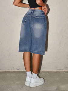 Shorts en <span class=keywords><strong>jean</strong></span> vintage coupe droite mi-longue décontractée pour <span class=keywords><strong>femme</strong></span>, style délavé moyen, idéal pour l'été - Product Image 4