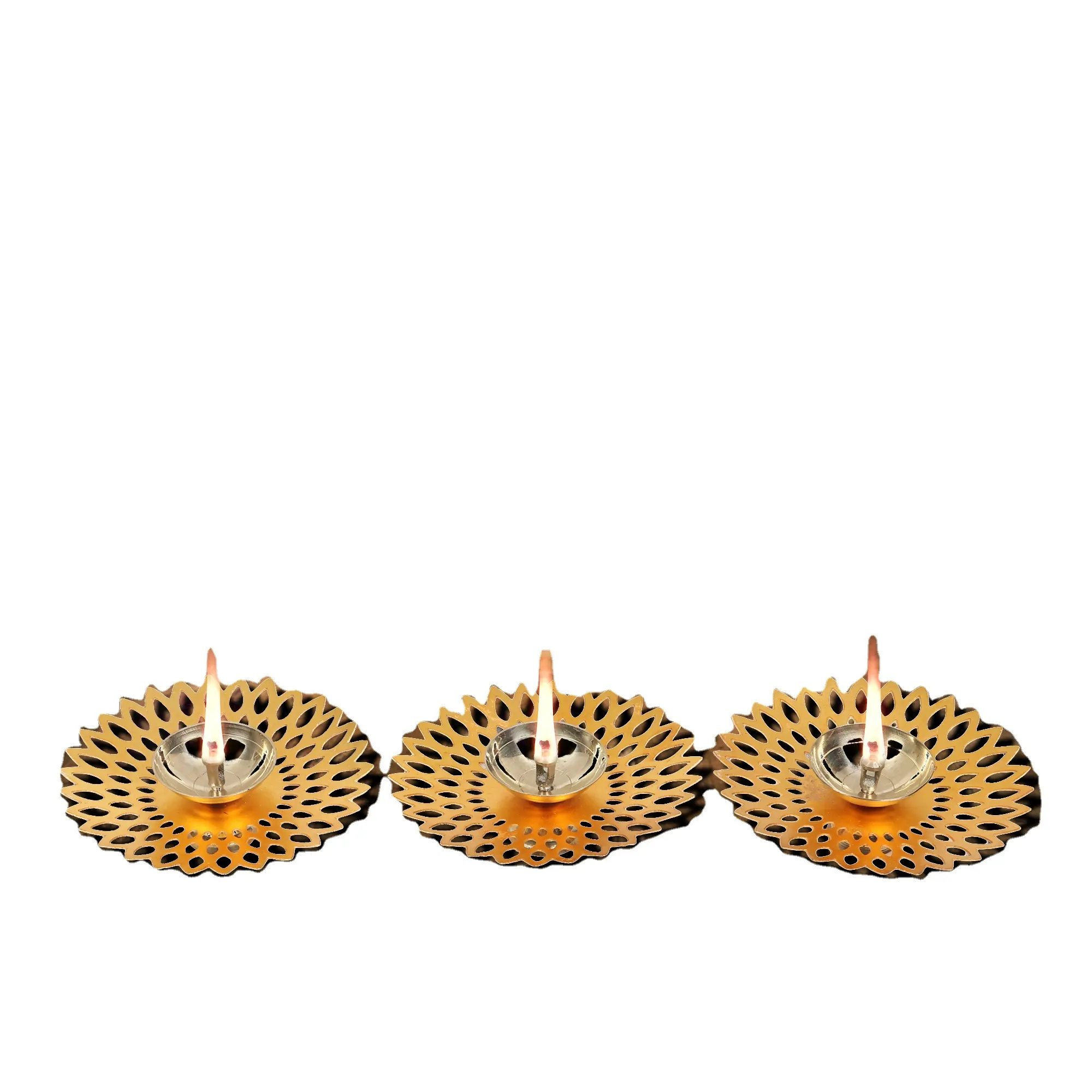 Elegante nuovo Design Diya per Puja Oil Lamp Lotus Shape Deepak per Pooja Diwali Decoration Items Diya for Daily Puja & Festival T