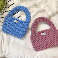 Petit sac carré dames sac à main 2025 Simple à la main Crochet sac laine tissé sac à bandoulière en gros