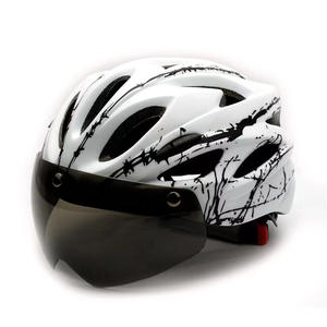 Casque de vélo avec visière magnétique et lumière de sécurité arrière, casque de cyclisme en plein air pour VTT, casques de moto - Product Image 1
