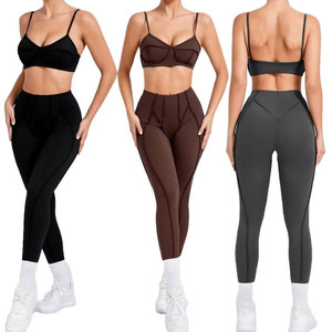 Set Yoga e Fitness all'Ingrosso, Abbigliamento Sportivo Personalizzato, Completo da Palestra in Due Pezzi per Donna - Product Image 1