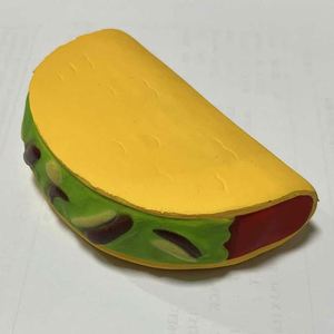 Jouet cadeau OEM en forme de taco, en mousse PU, simulation de nourriture, balles anti-stress pour les restaurants mexicains - Product Image 2