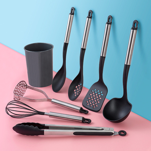 Nylon matière <span class=keywords><strong>plastique</strong></span> résistant à la chaleur ustensiles de <span class=keywords><strong>cuisine</strong></span> gadgets accessoires outils ensemble louche tourneur écumoire purée <span class=keywords><strong>fouet</strong></span> - Product Image 2