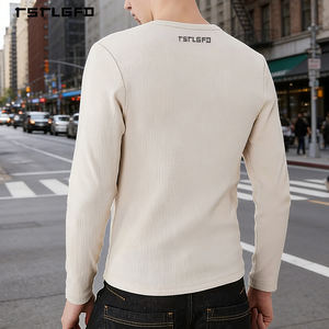 Camisa de Manga Larga con Cuello en V para Hombre, Estilo Minimalista, Tejido de Punto, Color Beige, Textura Acanalada Vertical, Mezcla de Algodón, Corte Regular, Antiarrugas - Product Image 3