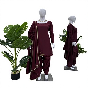 Salwar Kameez en crêpe de soie indien et pakistanais, orné de perles, de motifs Moti et de dentelle, avec dupatta |   Vêtements de mariage ethniques d'Asie du Sud pour femmes, séchage rapide (M) - Product Image 1