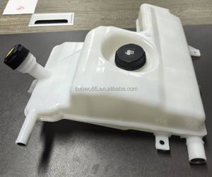 Réservoir <span class=keywords><strong>d</strong></span>'expansion de liquide de refroidissement compatible avec les camions Renault Sowo 20803451/22066749/20828426 Montage à vis en PP Ajustement universel 1 an - Product Image 3