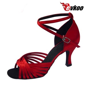 <span class=keywords><strong>Scarpe</strong></span> <span class=keywords><strong>comode</strong></span> da donna con <span class=keywords><strong>tacco</strong></span> latino da ballo in bronzo <span class=keywords><strong>scarpe</strong></span> da ballo Color marrone chiaro e rosso satinato <span class=keywords><strong>scarpe</strong></span> da ballo alla moda - Product Image 3