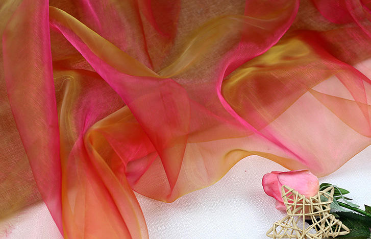 25ดอกกุหลาบสีเหลืองเข้ม