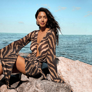 LSQ240 Nouvelle robe longue <span class=keywords><strong>trompette</strong></span> en maille imprimé tigre 2026 à manches longues avec dos nu et fesses apparentes - Product Image 3