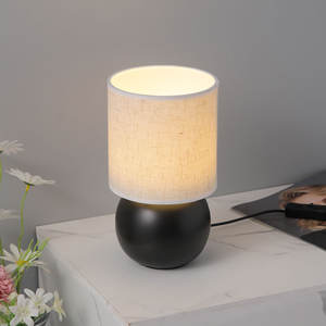 Lampe <span class=keywords><strong>de</strong></span> <span class=keywords><strong>table</strong></span> vintage nordique moderne Lampe <span class=keywords><strong>de</strong></span> <span class=keywords><strong>chevet</strong></span> pour chambre <span class=keywords><strong>de</strong></span> fille japonaise avec céramique plissée Cross-Border Matte Black Series E26 - Product Image 1