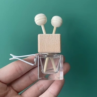 Mini flacon diffuseur de parfum pour voiture en verre mat de 8 ml, forme carrée, avec bouchon à vis, vide, support de parfum suspendu, pour aromathérapie