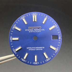 Componenti per Modifica Orologi: Quadrante Sunburst in Lega di Rame da 28,5 mm con Indici a Barra Quadrata e Luminescenza Verde, Compatibile con Movimenti NH35/36 - Product Image 5