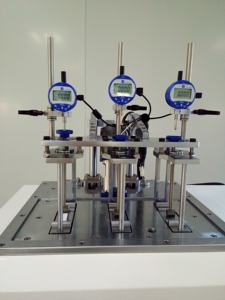 Testeur combiné HDT/Vicat |   Machine d'essai de déformation thermique et de point de ramollissement Vicat avec 3 à 6 stations - Product Image 3