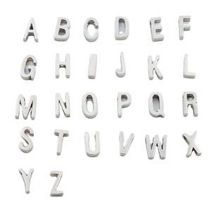 Cuentas Espaciadoras de Letras y Números Deslizantes de Acero Inoxidable Metálico 3D Más Vendidas en 2022 para Pulseras y Collares DIY - Product Image 1