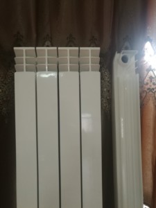 Radiatori in alluminio per riscaldamento domestico radiatori bimetallici radiatore domestico verticale in alluminio <span class=keywords><strong>a</strong></span> parete con acqua calda - Product Image 4