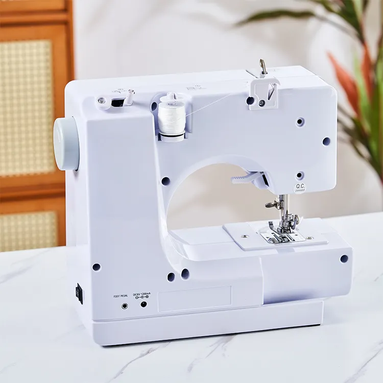 New Automatic Pocket Sewing Machine Multi-function Domestic Portable Mini Sewing Machine For Cut And Sew T Shirt