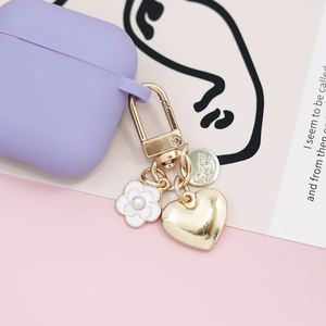 Llaveros Colgantes de Aleación con Forma de Corazón, Bonitos y de Alta Calidad, al por Mayor, con MOQ Bajo, en Stock, para Accesorios de Fundas de Auriculares y Colgantes de Bolsos - Product Image 4