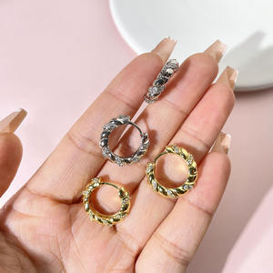 Pendientes de Aro Gruesos de Cuerda Trenzada Chapados en Oro de 18K, Joyería de Moda Retro para Mujer, Venta al por Mayor - Product Image 4
